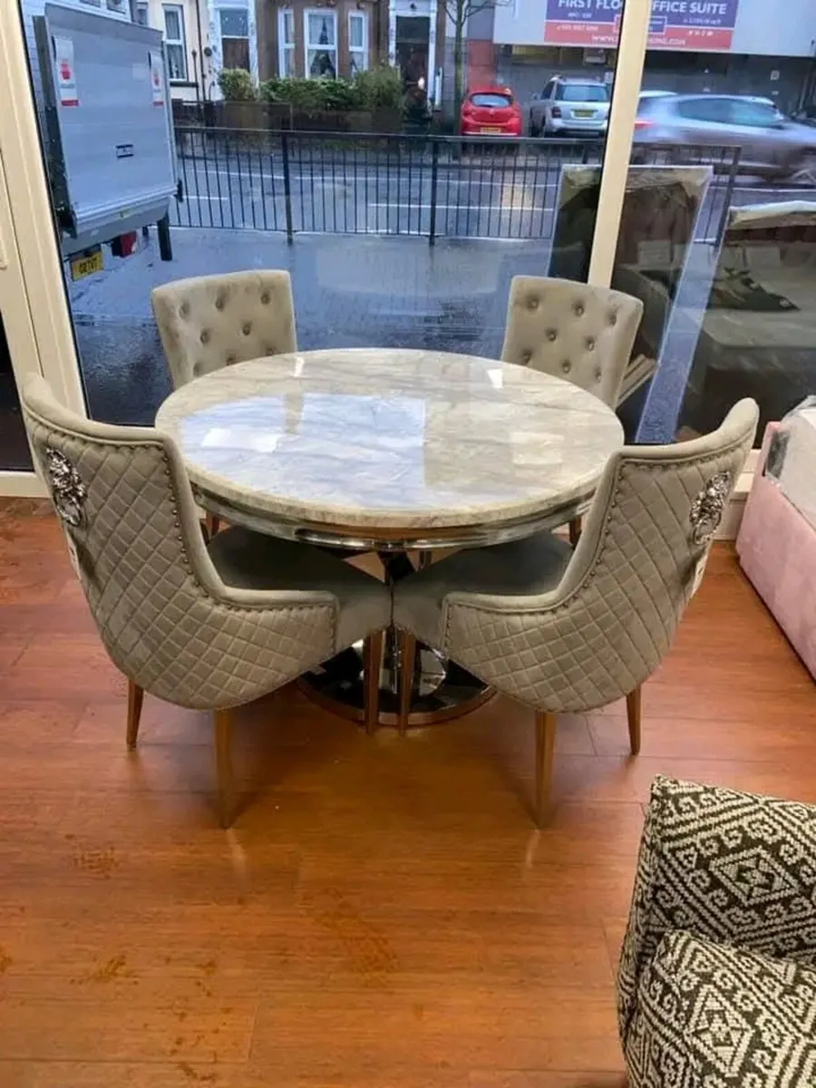 Round Kitchen Dining Table With Chairs - Image 2