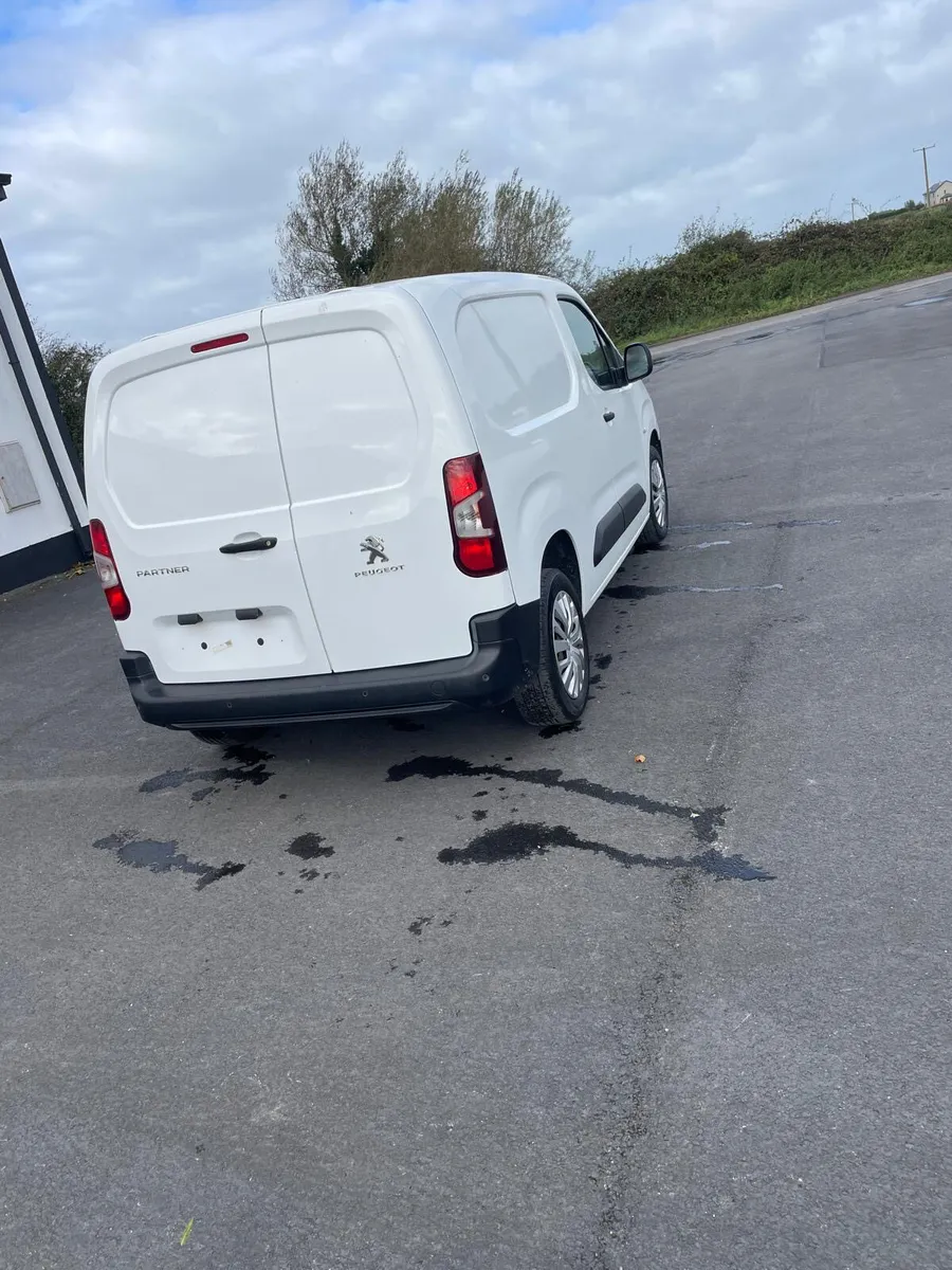 Peugeot partner professional - Image 4