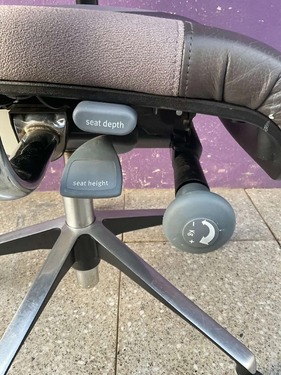 Orangebox X10 executive office chair - Image 2