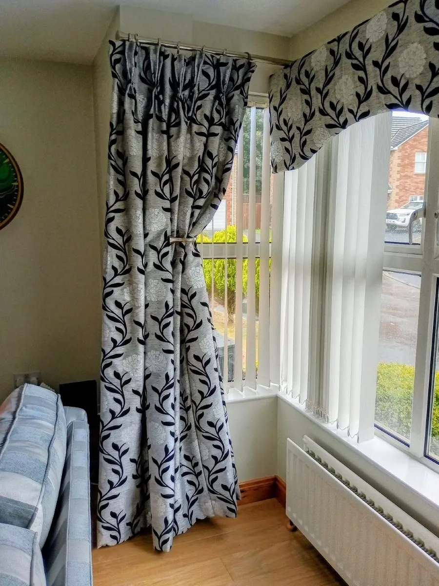 Lounge Curtains - Image 3