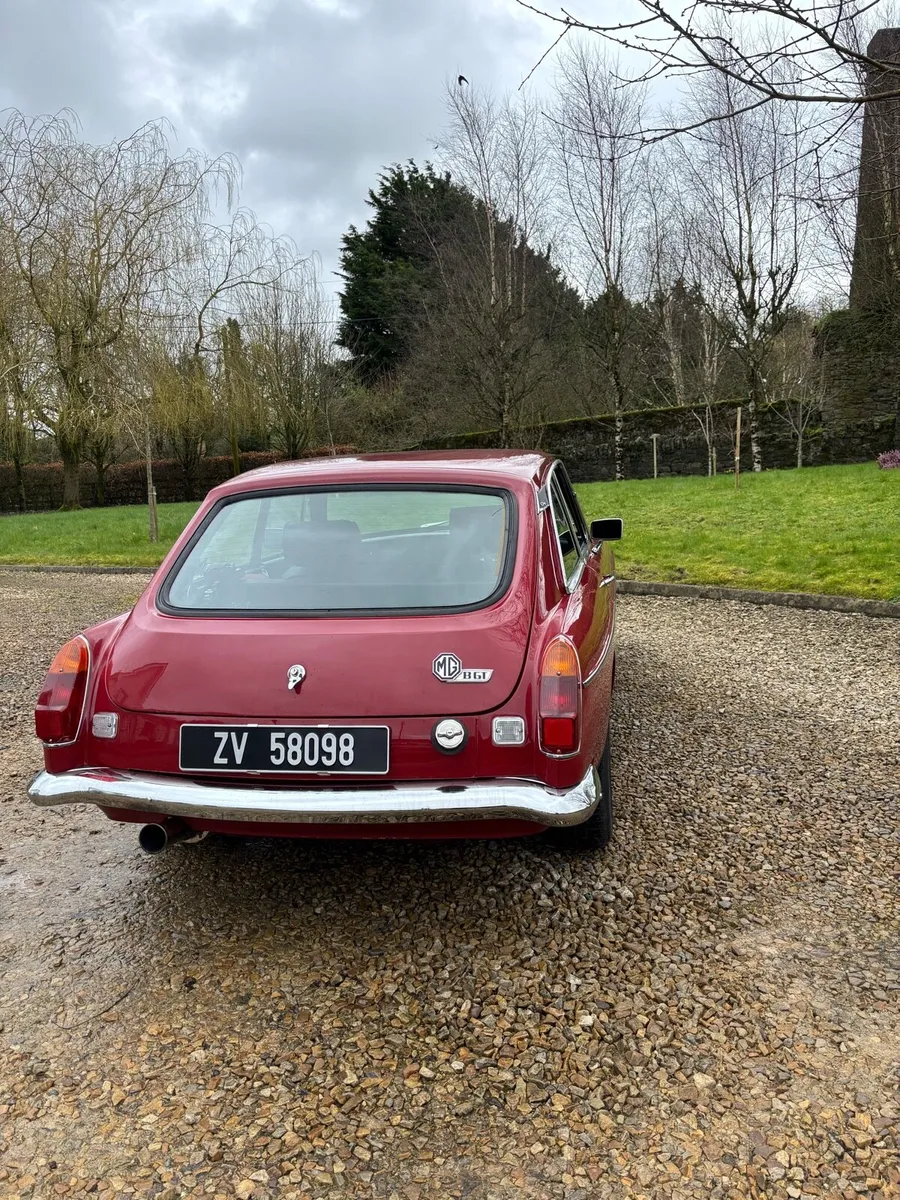 MGB GT - Image 3
