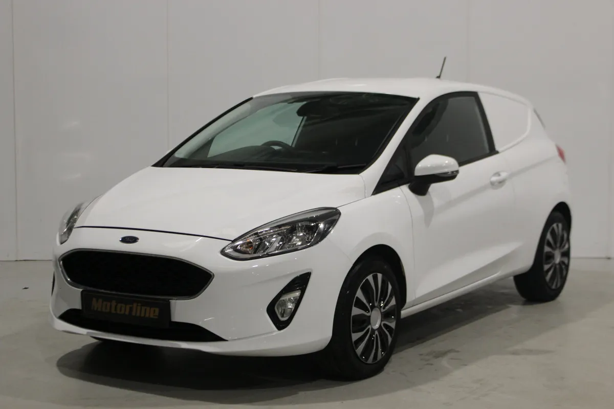 FORD FIESTA 1.5 TDCI 85 Van 8,000 plus VAT - Image 4