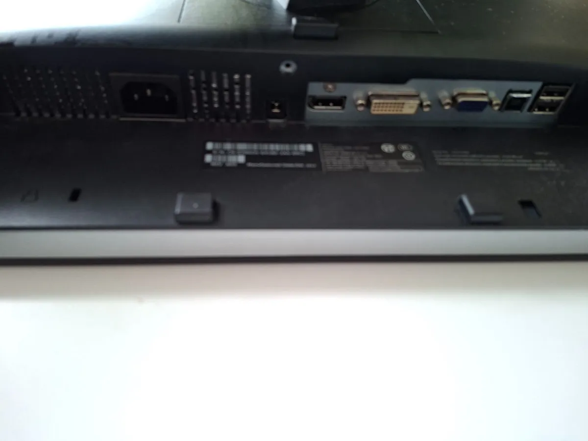 Dell monitor - Image 1