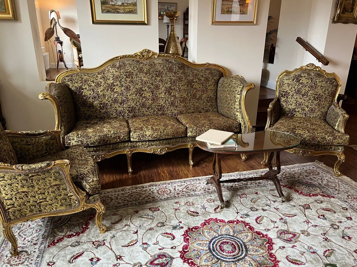 Ornate 3 piece suite - Image 2