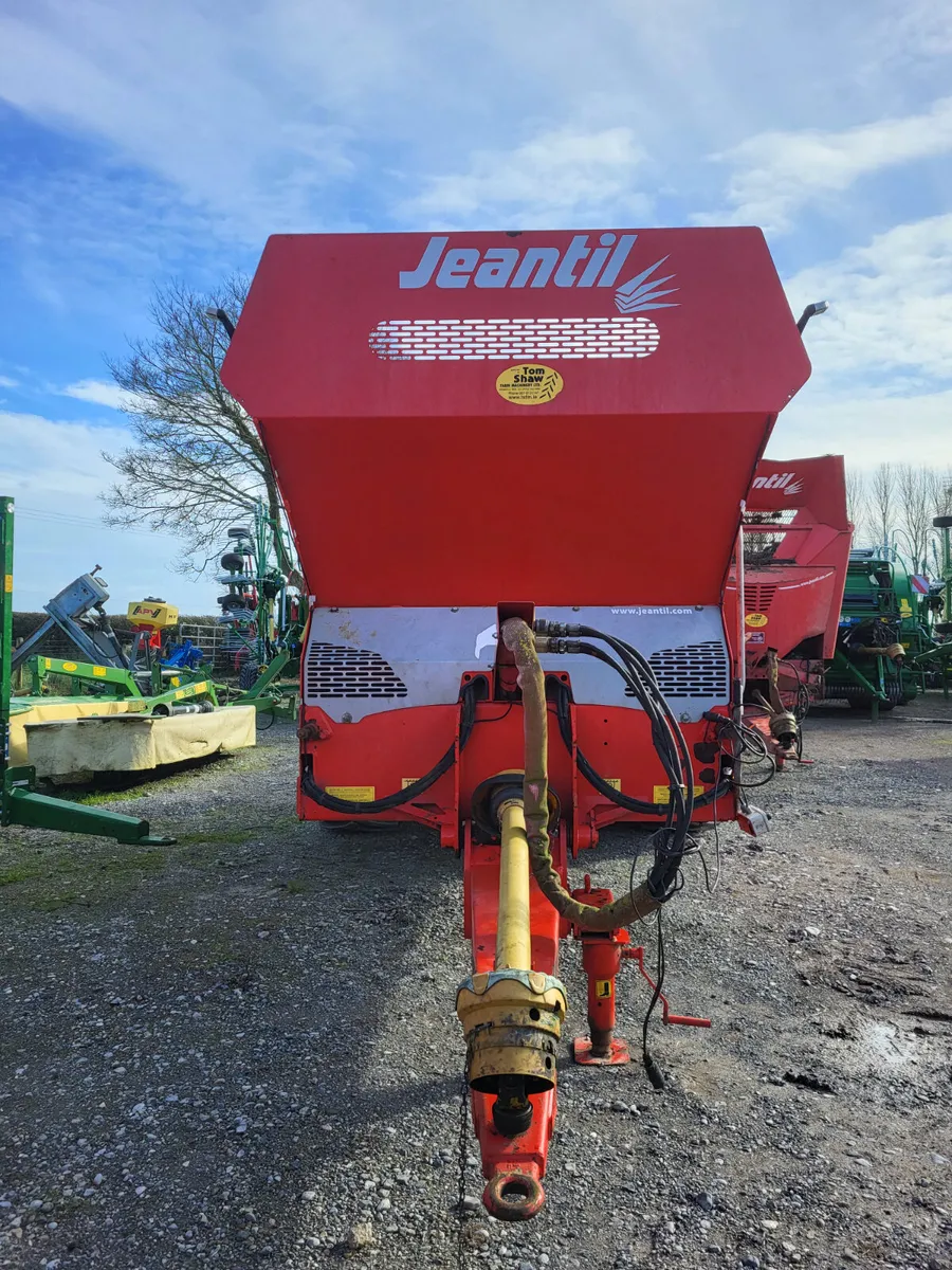 2017 Jeantil 13-10 Dung Spreader - Image 3