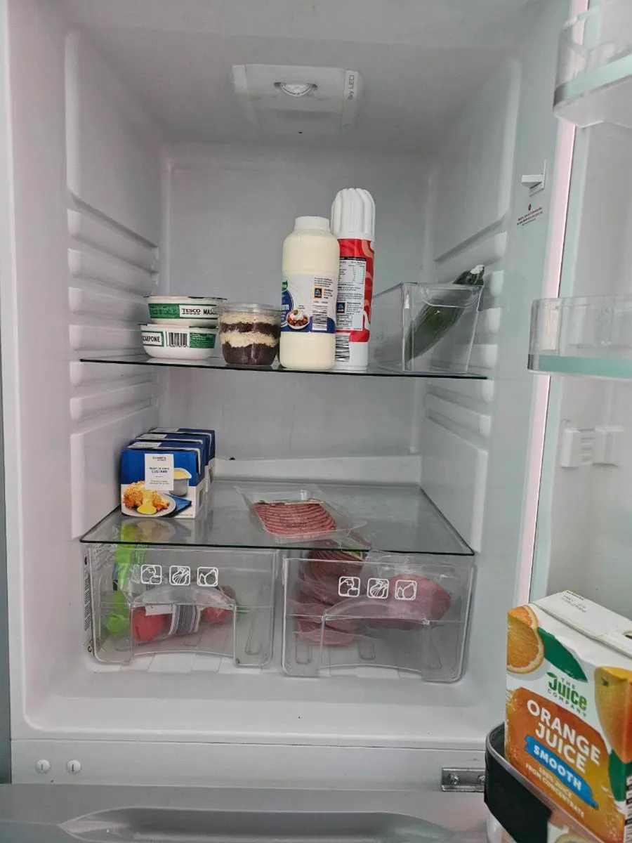 Half freezer half pridge 2 in one - Image 2