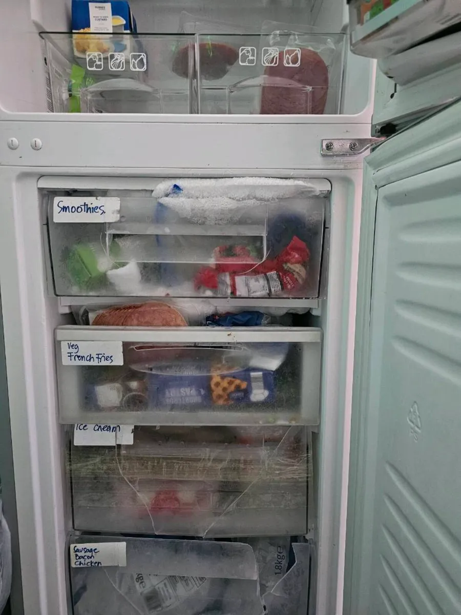 Half freezer half pridge 2 in one - Image 4