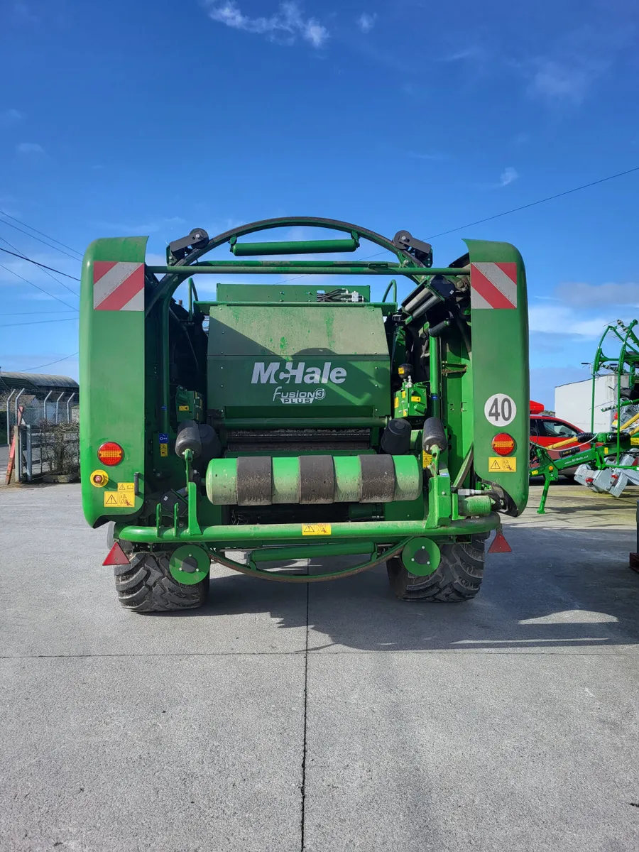 2021 McHale Fusion 3 Plus - Image 3