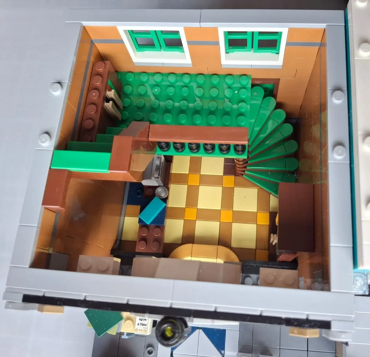 Lego Creator Expert Bookshop - Image 3