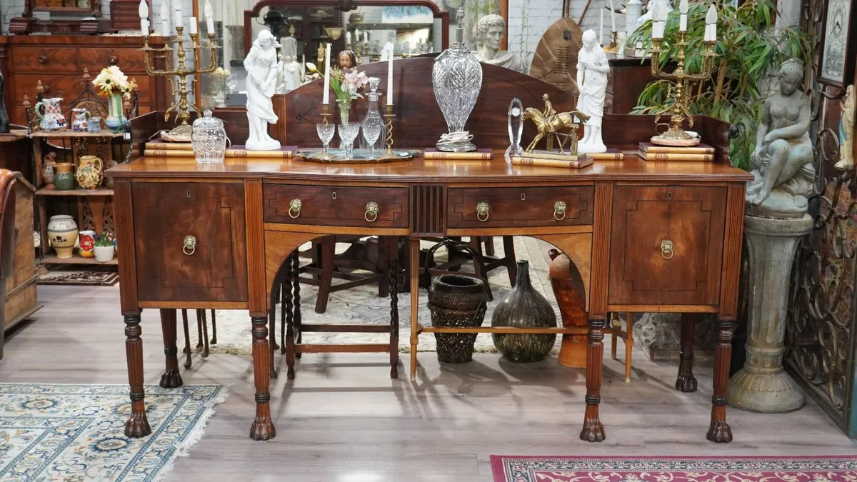 Antique Georgian Sideboard - Image 1
