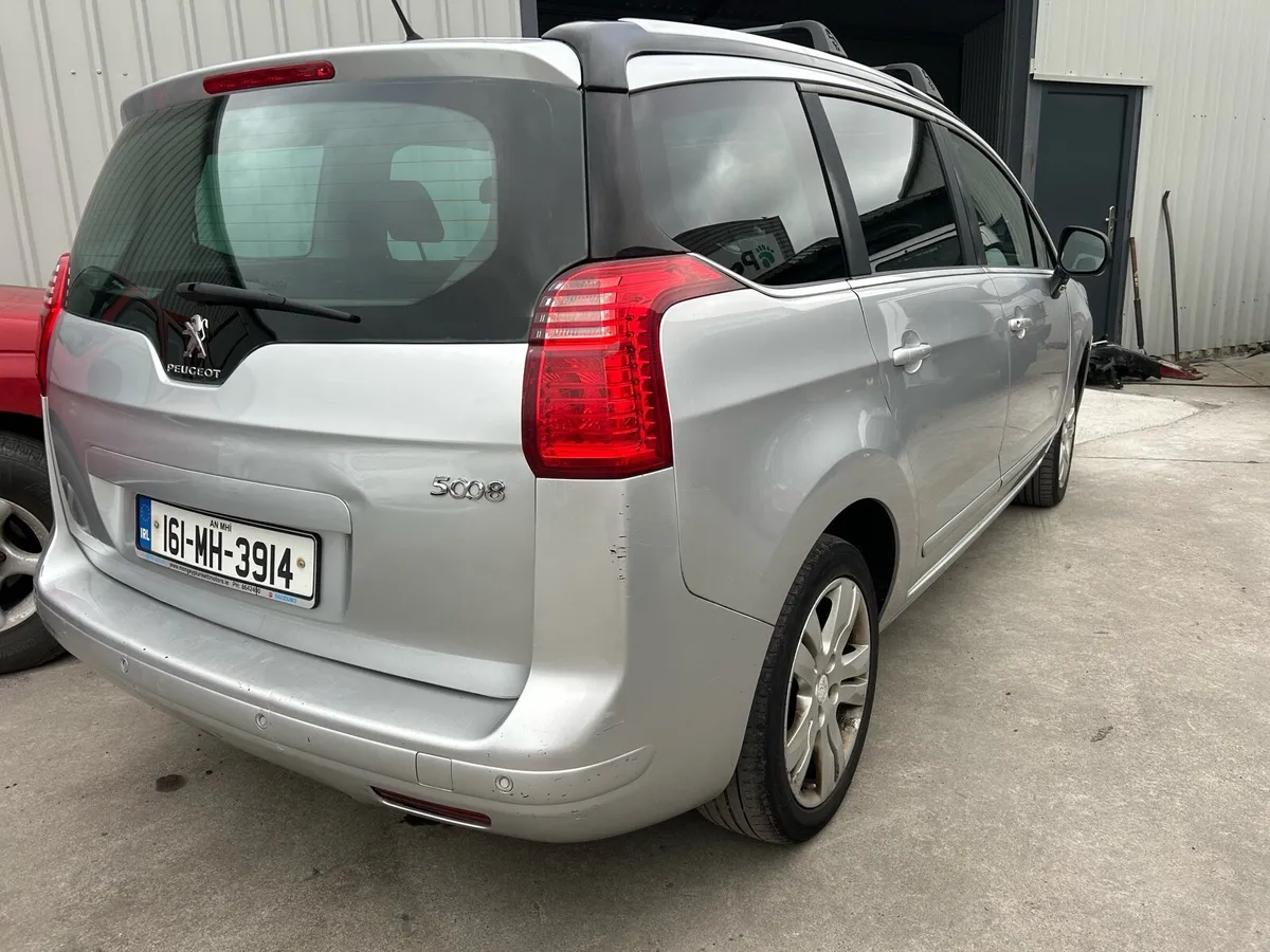 Peugeot 7 seater top spec - Image 3