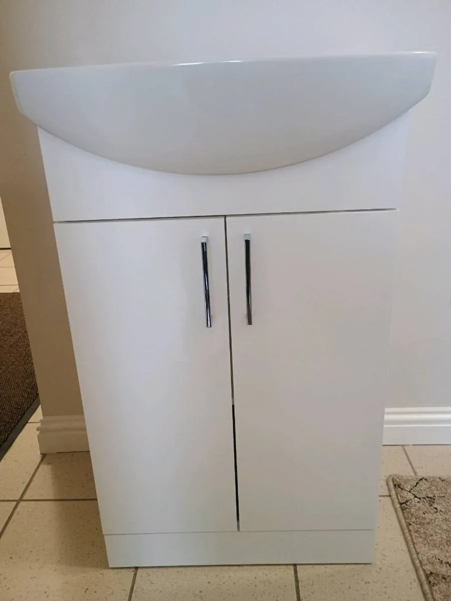 Vanity unit & basin set - Image 1