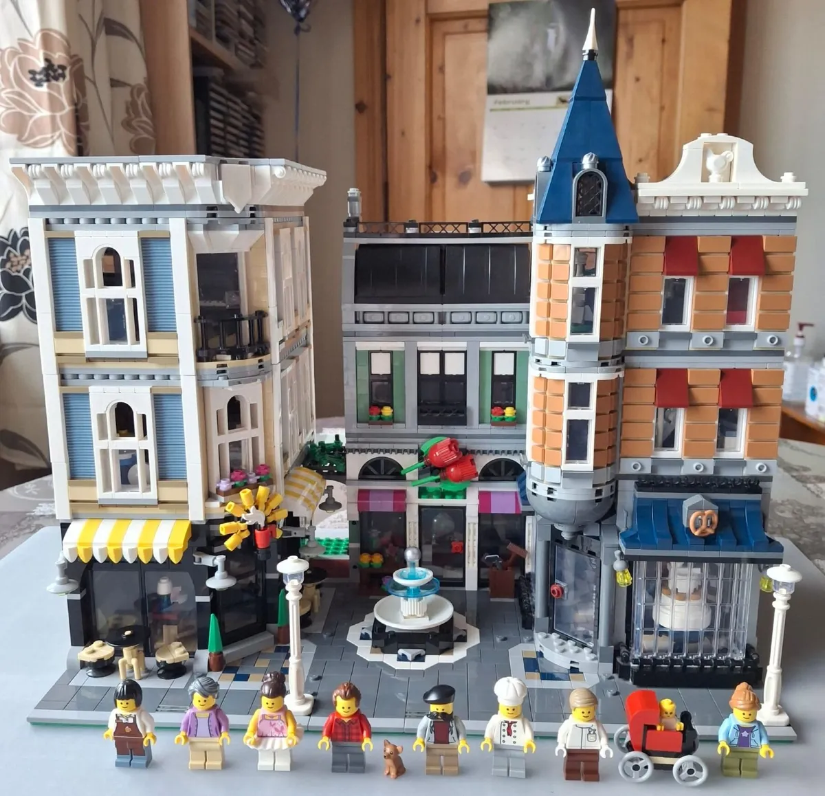 Lego Creator Expert Assembly Square - Image 1