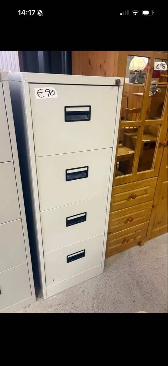 Filling cabinets - Image 1