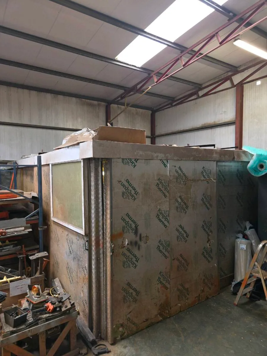 Spray booth - Image 2