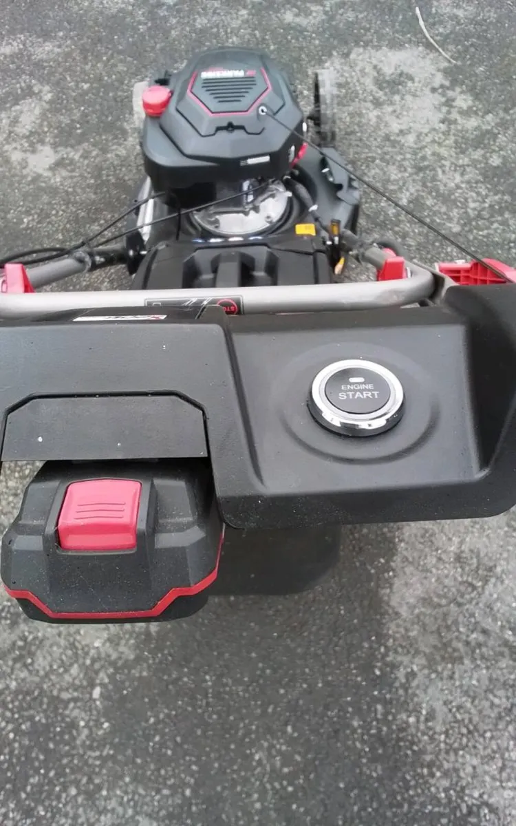 Self propelled lawnmower - Image 2