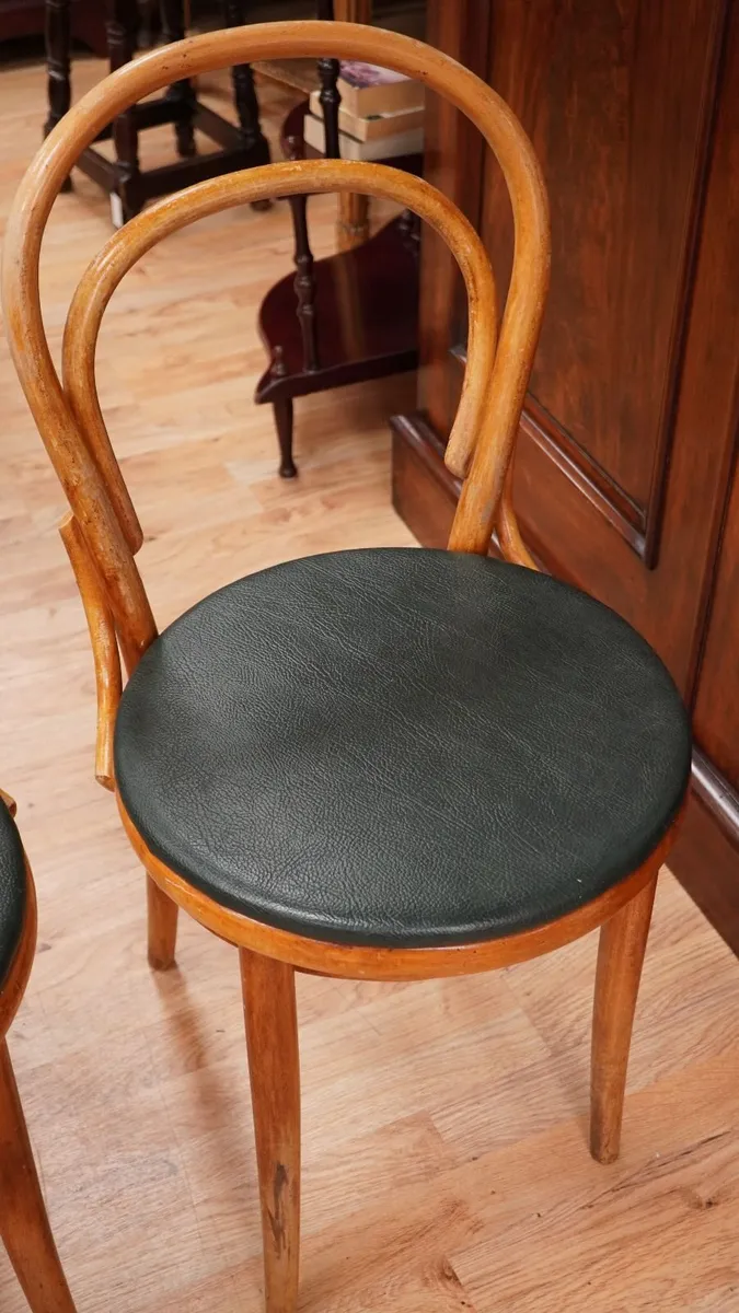 Set of 4 Vintage Bentwood Bistro Chairs (Czechoslo - Image 4