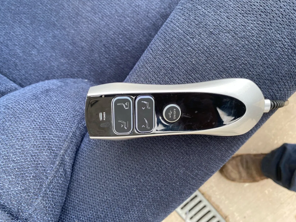 RISE AND RECLINER CHAIR - Image 3