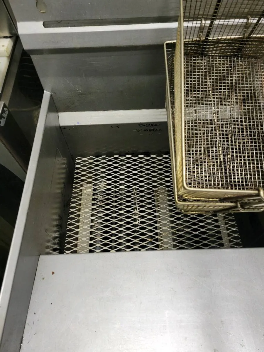 Fryer LP (Cylinder) GAS 5 Burner BANKS - Image 3