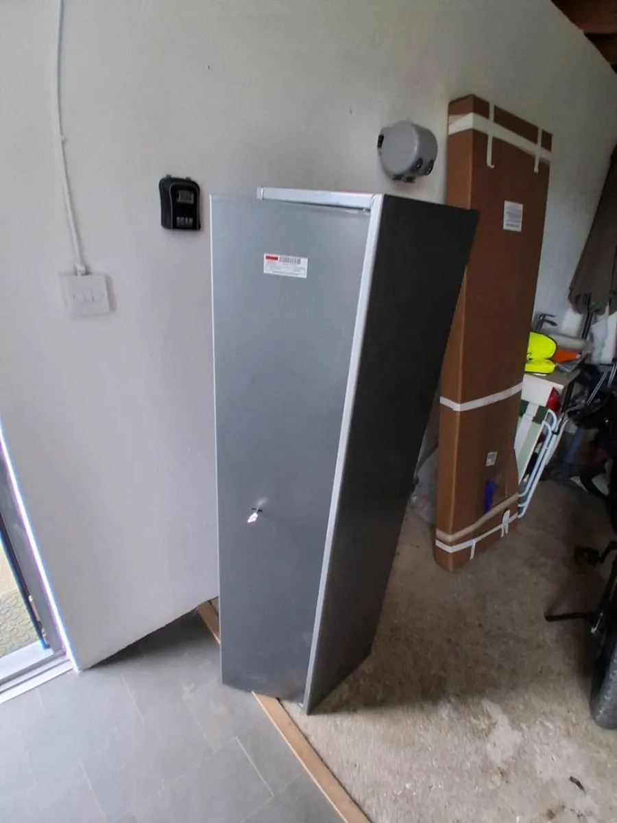 Gun safe - Image 2