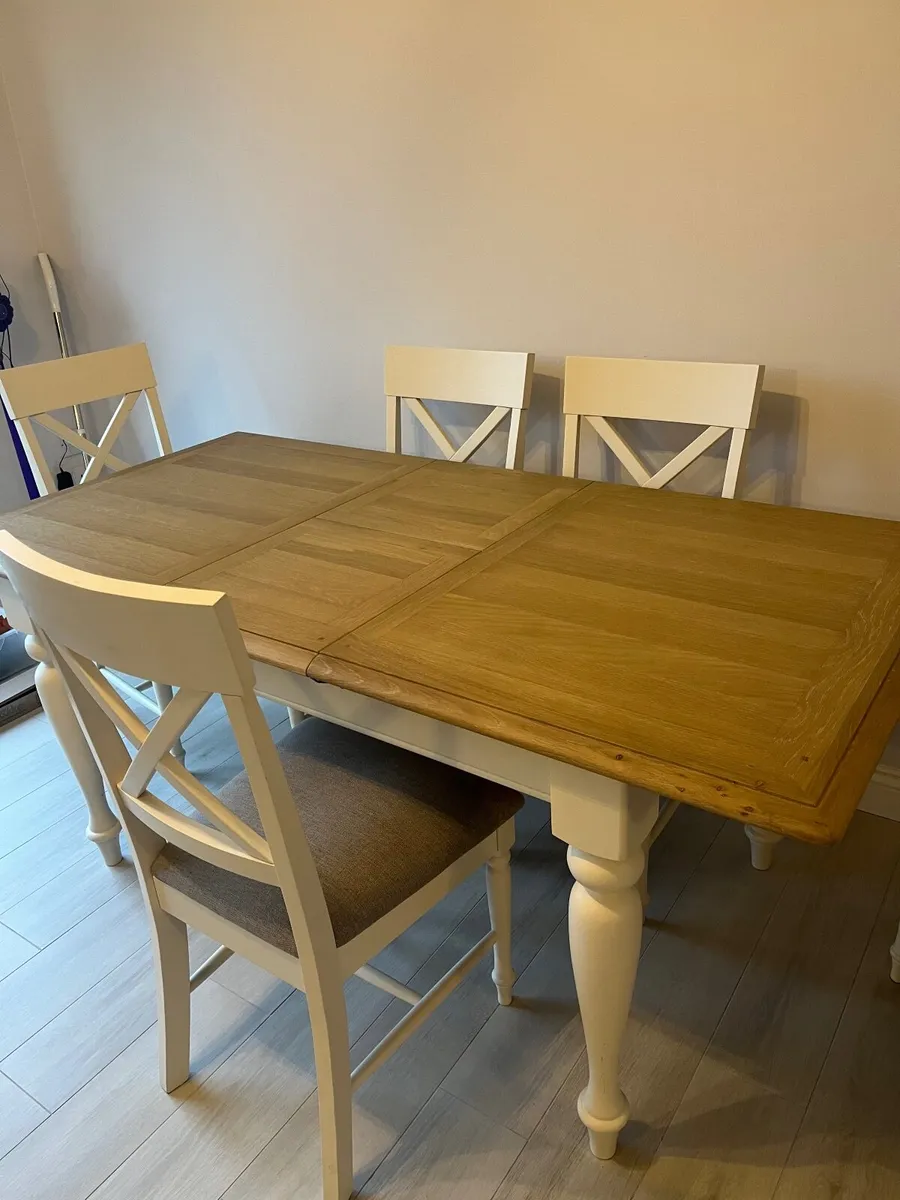 Dining Table and 6 chairs - Image 1
