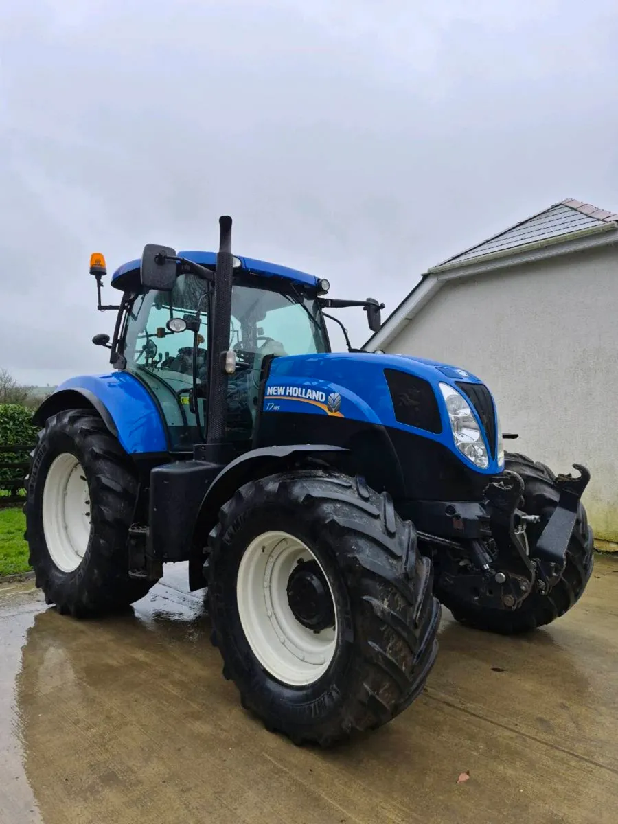 New Holland T7.185 R/C 2012 - Image 1