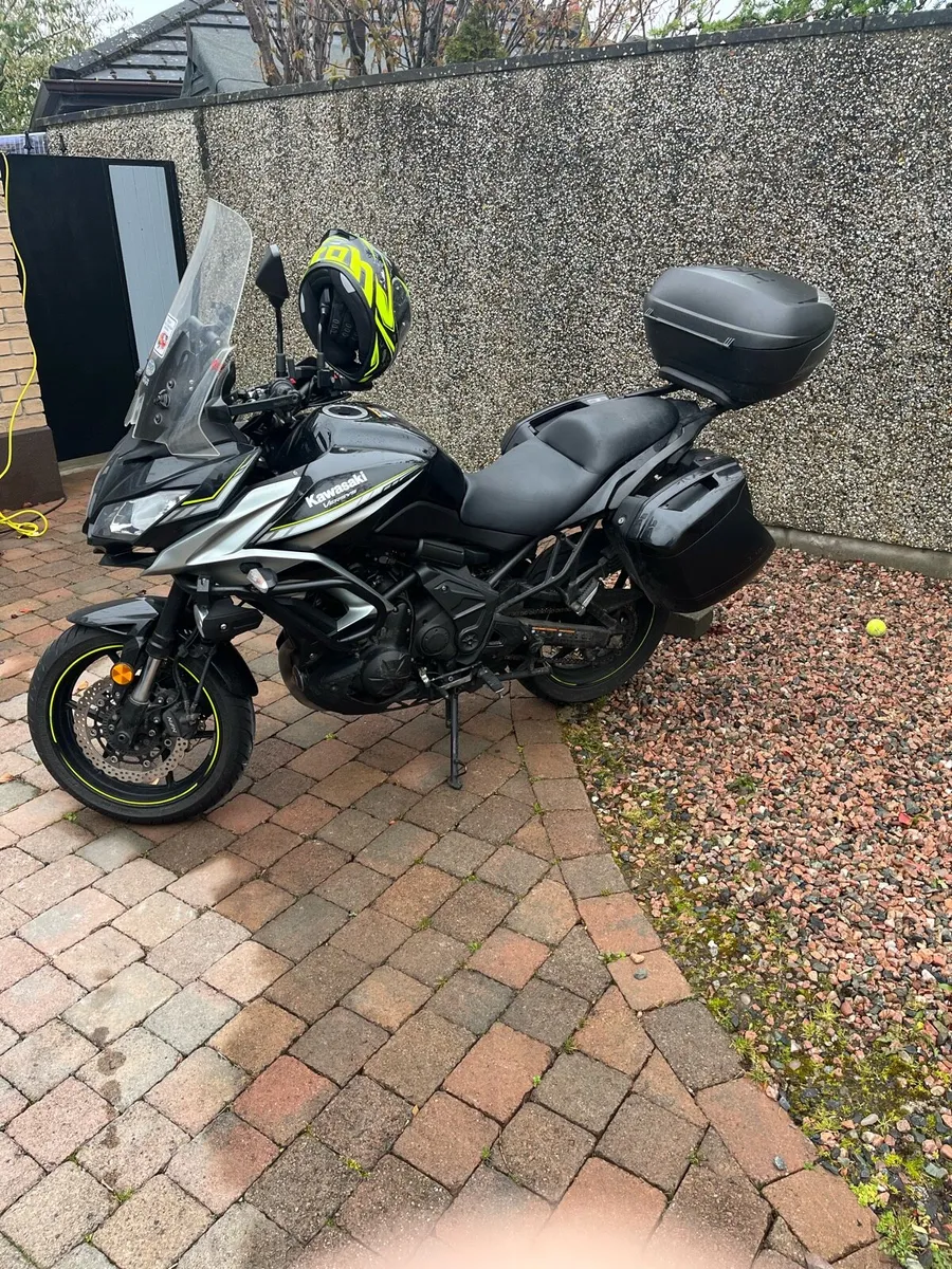 Kawasaki Versys 650 GT - Image 2