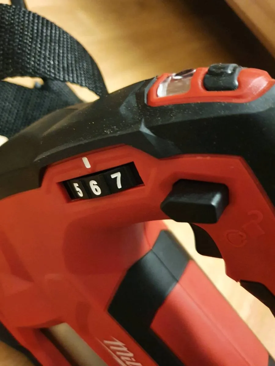 Milwaukee M18GG Grease Gun Body - Image 3