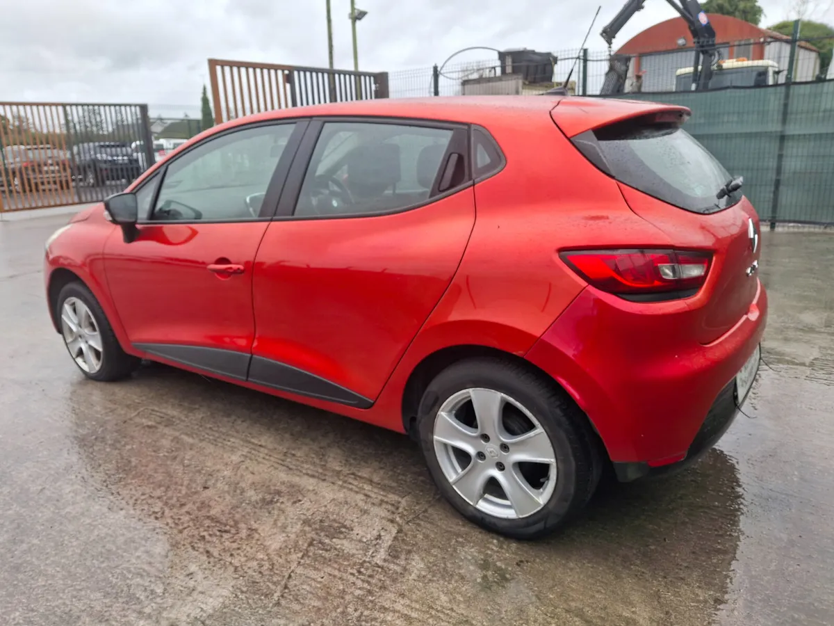 132 Renault Clio  Dynamic  1.2 Petrol - Image 4