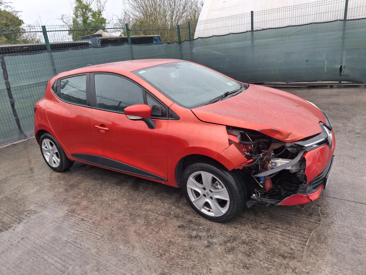 132 Renault Clio  Dynamic  1.2 Petrol - Image 2