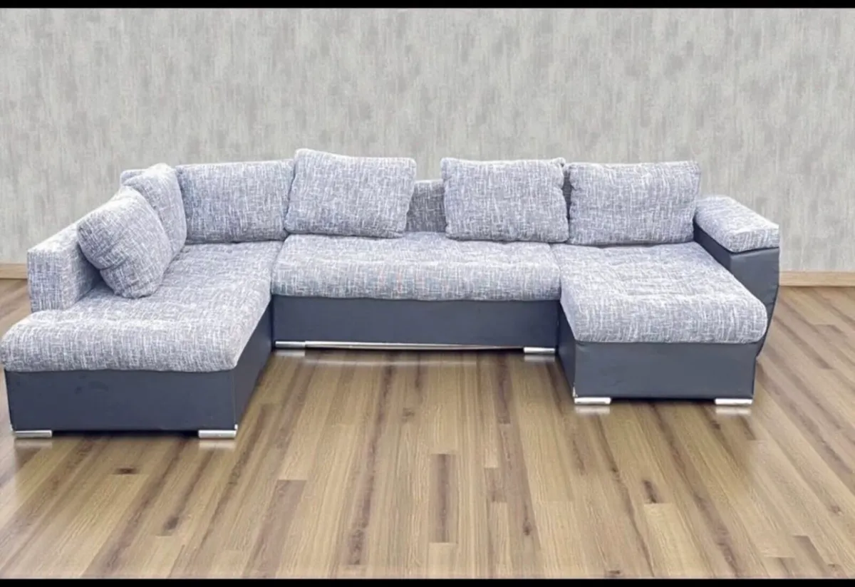 Large sofabed - Image 3