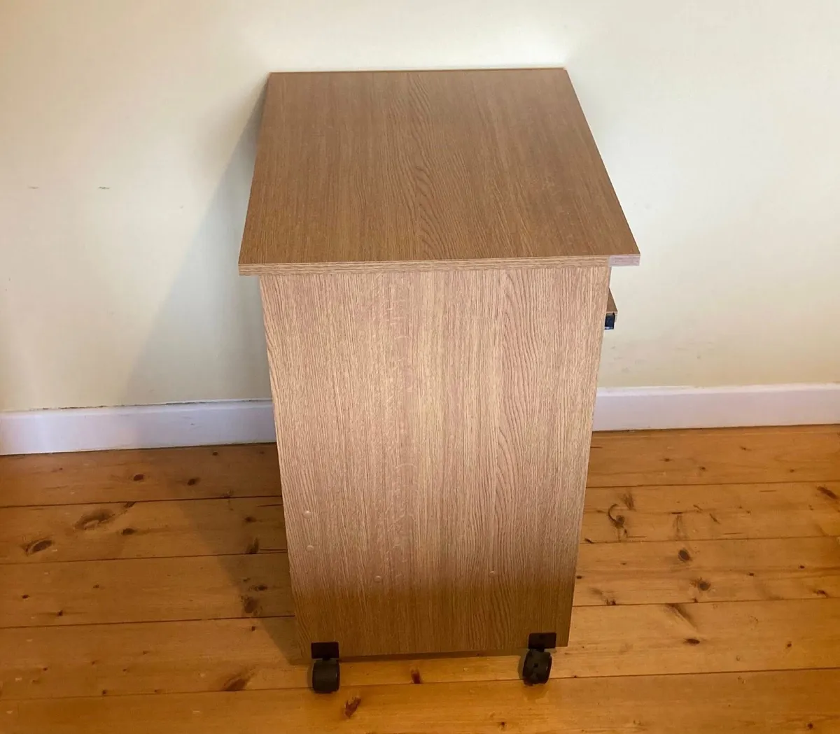Study / Computer Desk with Pull-Out Tray - Image 3
