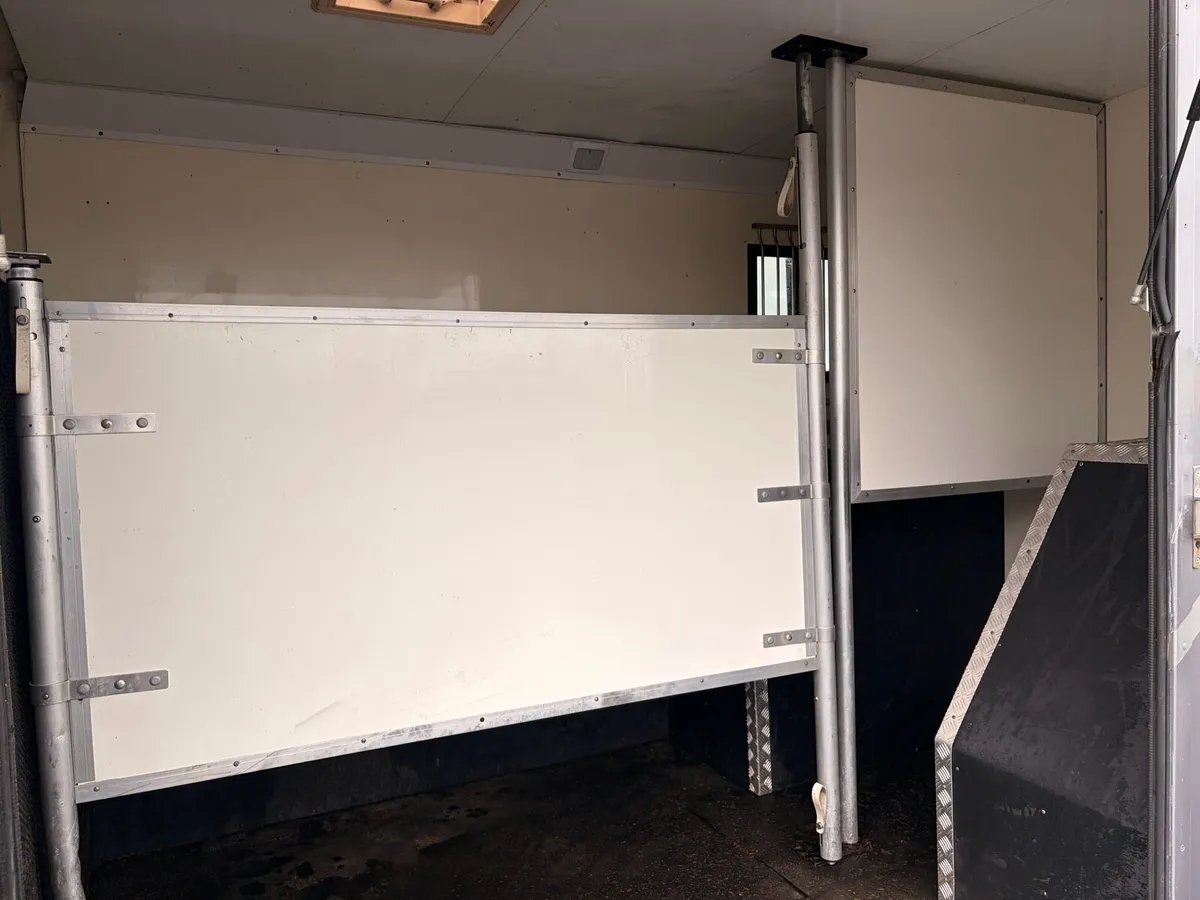 2 stall horse box 🐎 - Image 3