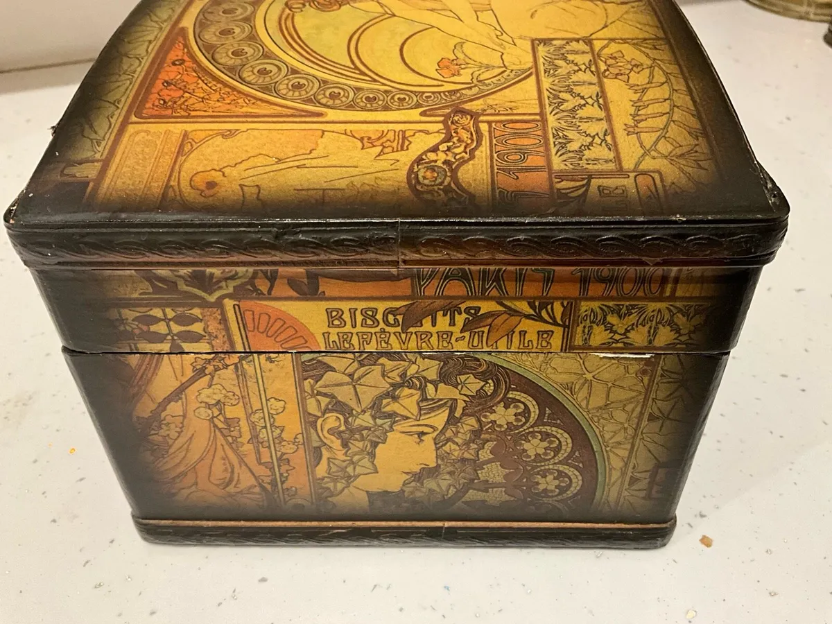 Vintage Wooden Domed Box 1960s/1970s - Image 4