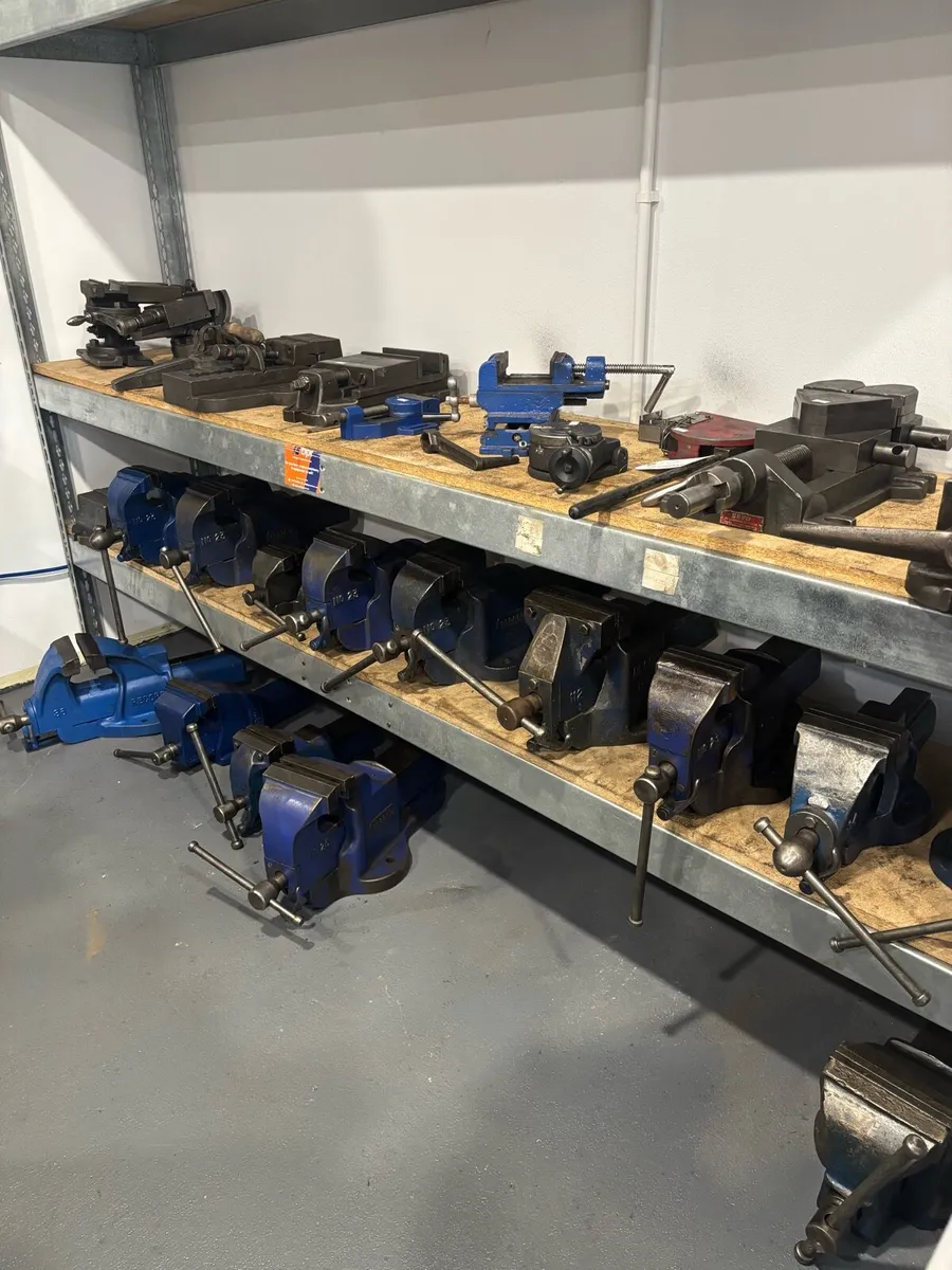 Vices and blacksmiths tooling. WORKSTATION - Image 1