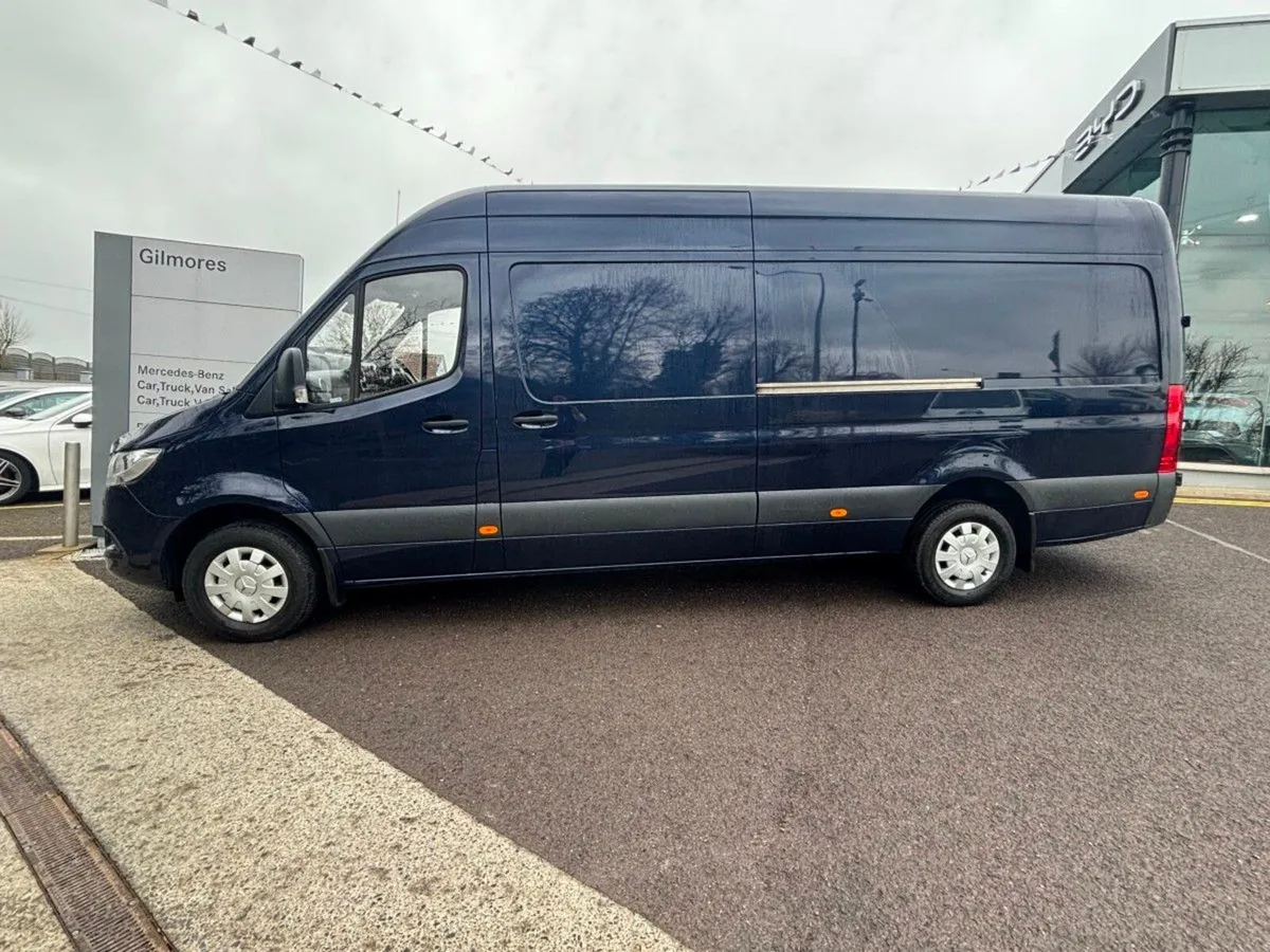 Mercedes-Benz Sprinter 317 LWB PANEL VAN - Image 3
