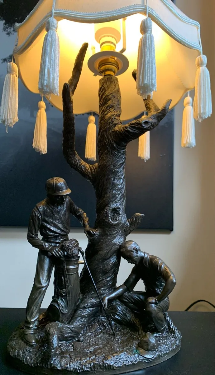 Lovely Genesis Golfer table lamp - Image 1