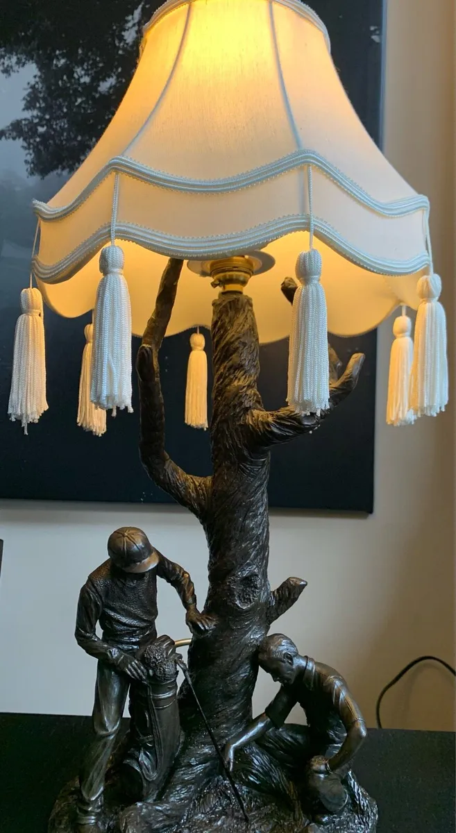 Lovely Genesis Golfer table lamp - Image 2