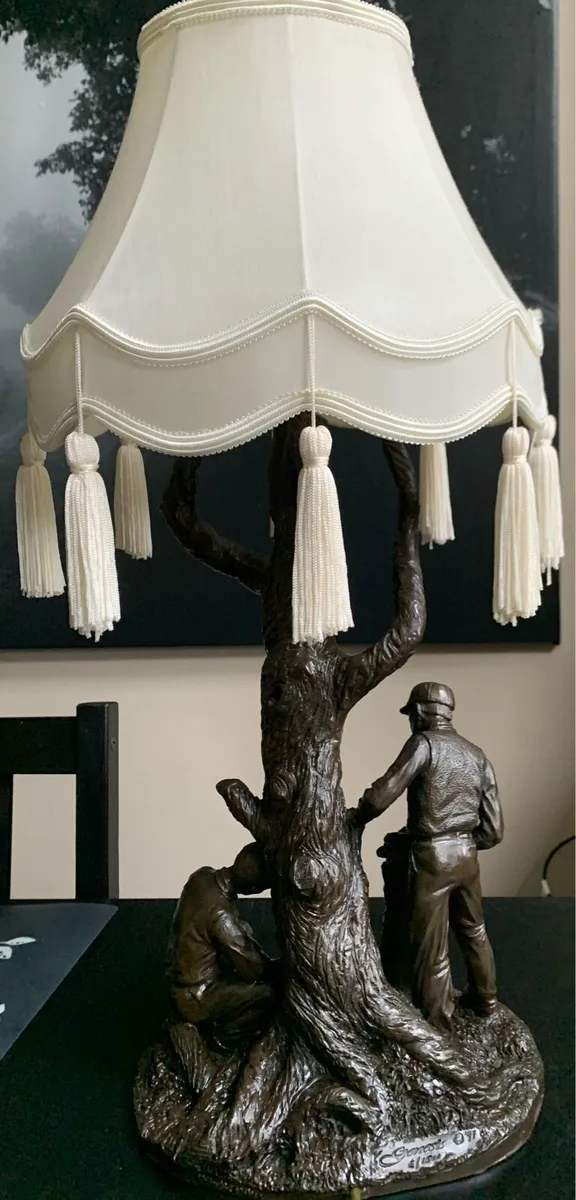 Lovely Genesis Golfer table lamp - Image 3