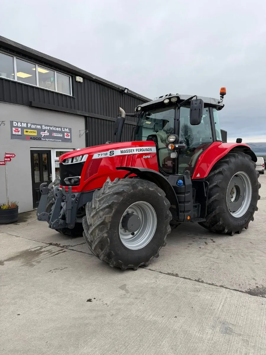 Massey Ferguson 7718S Dyna 6 Tractor - Image 1