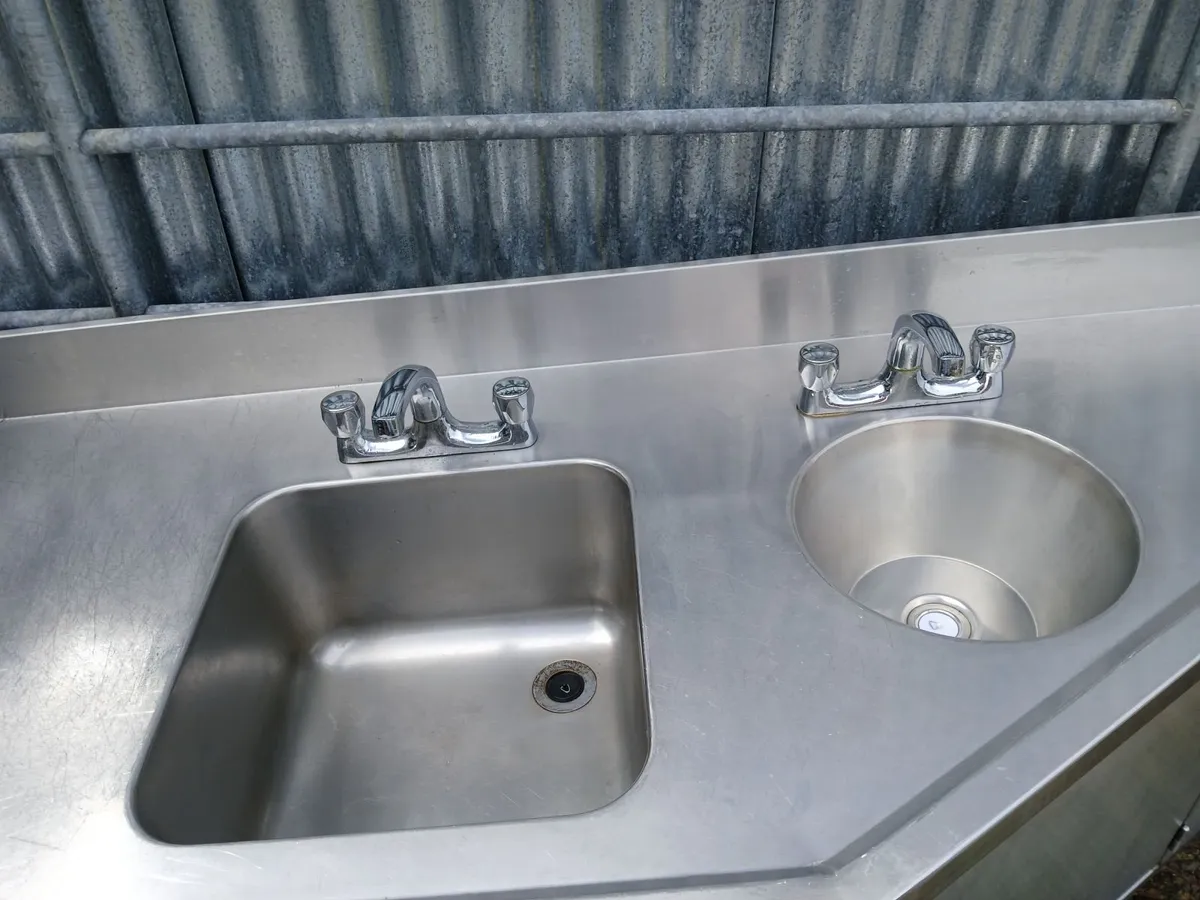 Staneless steel cabbinet sink unit delivered - Image 4