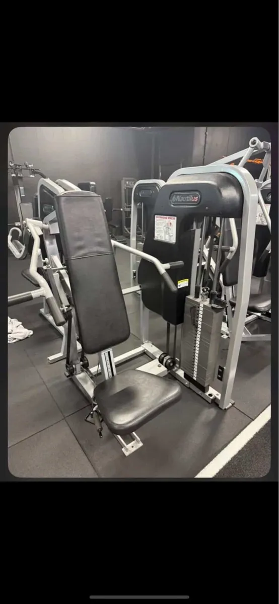 Nautilus 2ST Shoulder Press - Commercial Machine
