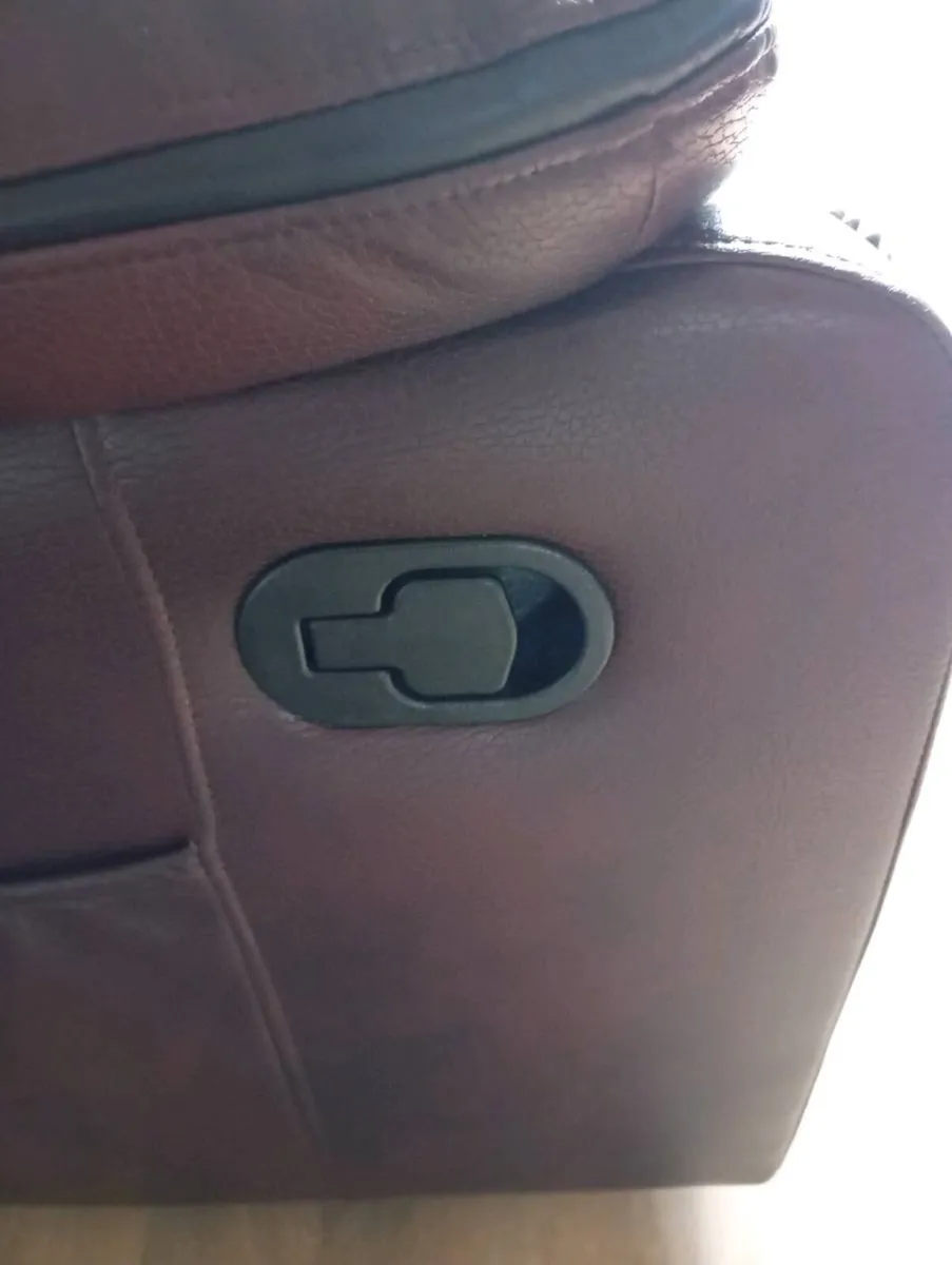 Leather suite - Image 2