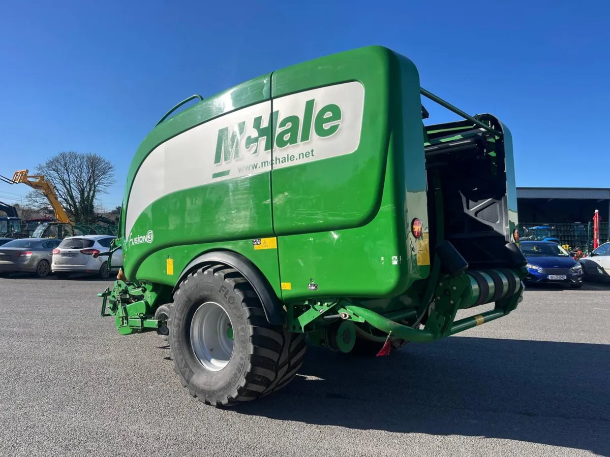 2016 McHale Fusion 3 Baler - Image 3
