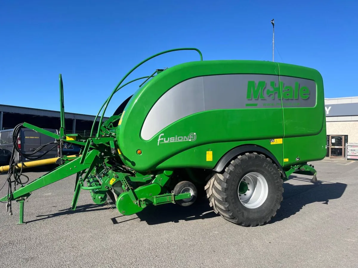 2016 McHale Fusion 3 Baler - Image 1