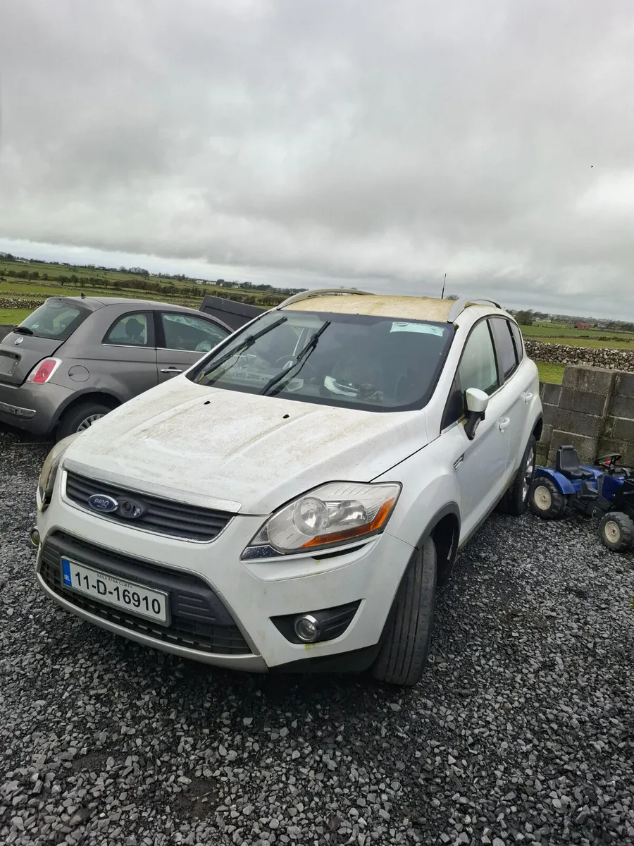2011 kuga 4x4 for breaking - Image 1