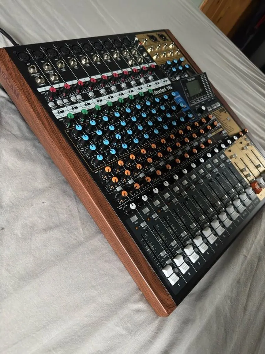 Tascam Model 16 Analog Mixer & Multitrack Recorder Mint Condition - Image 2