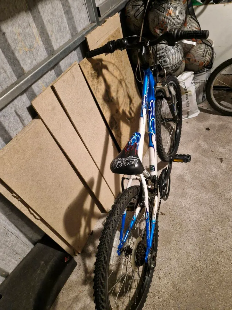 Boys bike Raleigh hit rod - Image 3