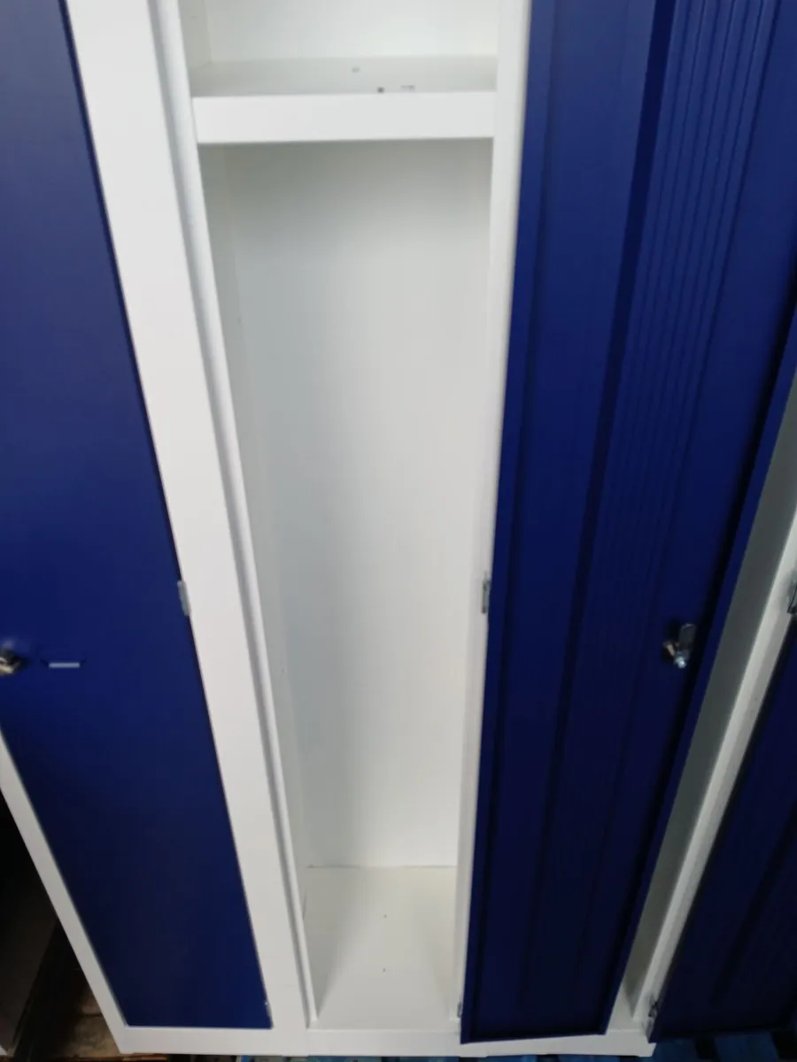 Lockers /3x1...staff/sports /work .....new deliver - Image 2