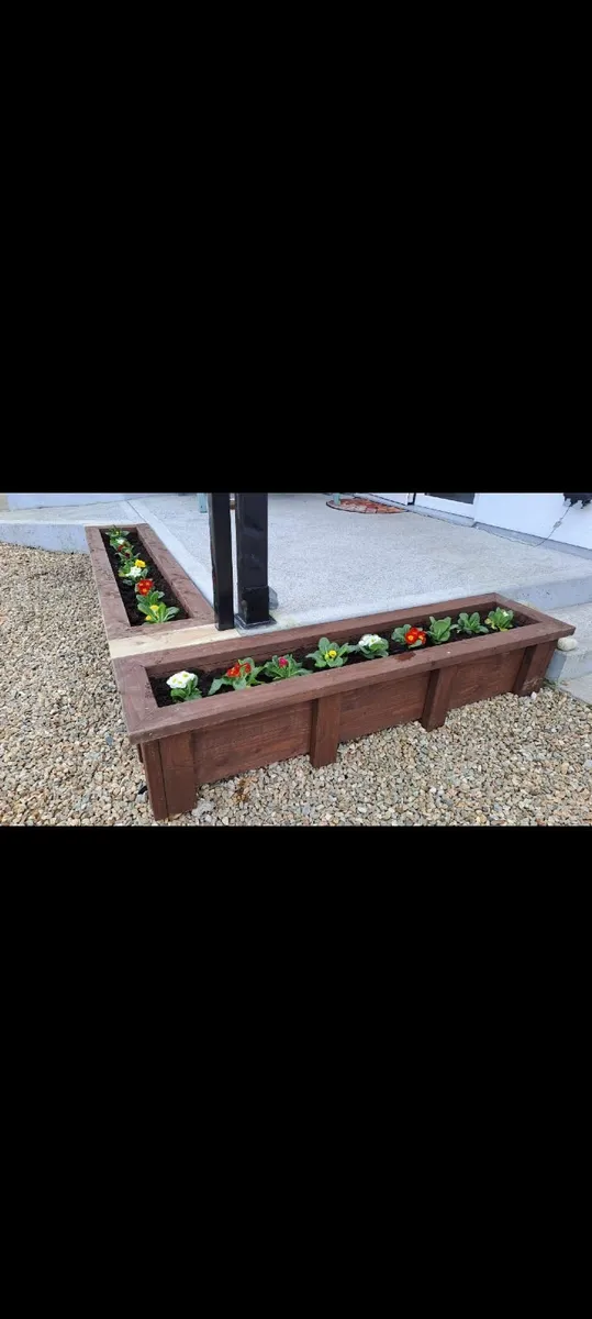 Garden planters - Image 1